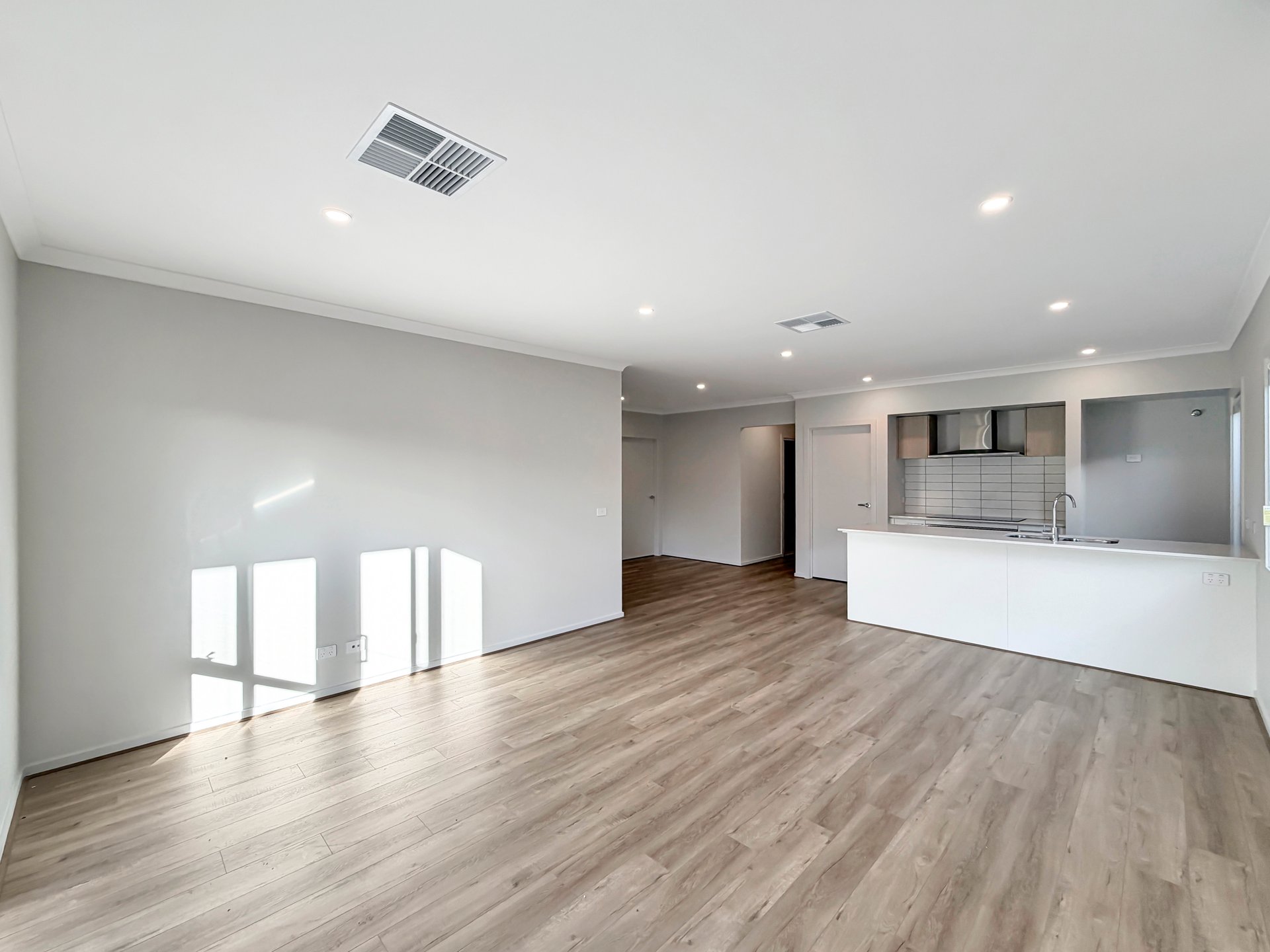 13 Dunken Street, Charlemont image 8