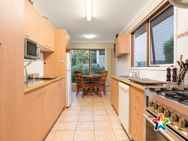 13 Dunoon Street, Mooroolbark image 6