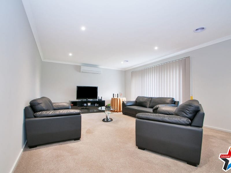 13 Dunrossil Drive, Kilsyth image 3