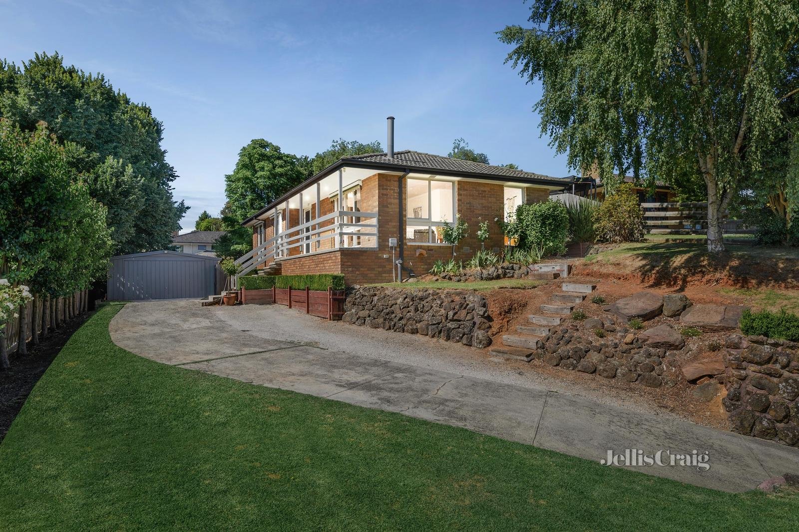 13 Eastwood Crescent, Mooroolbark image 1