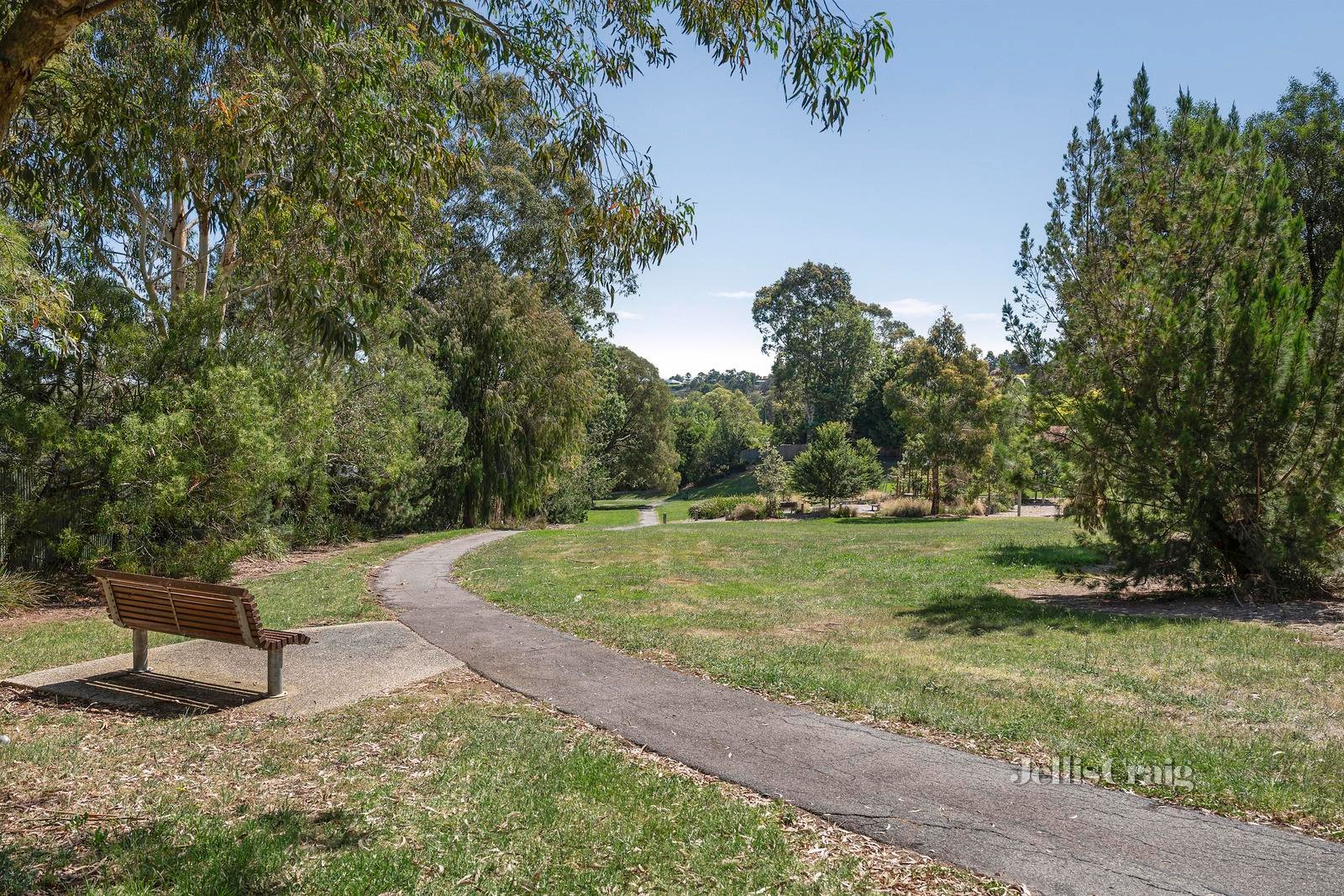 13 Eastwood Crescent, Mooroolbark image 11