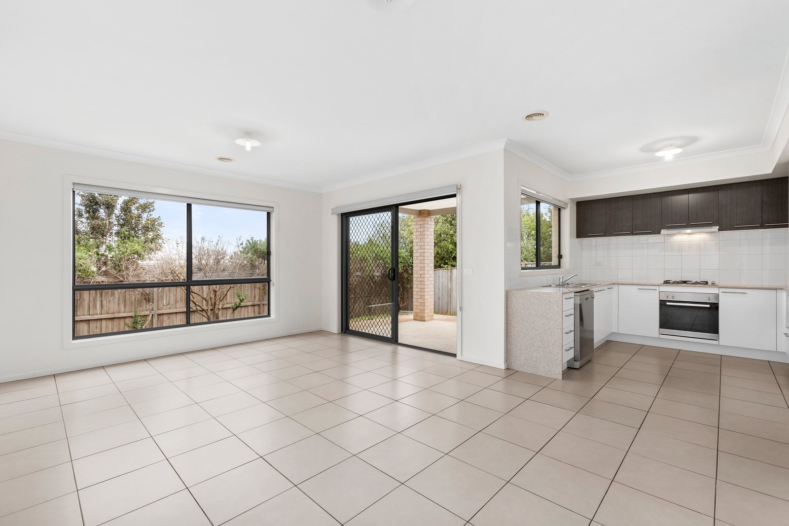 13 Ebbtide Drive, Leopold image 4
