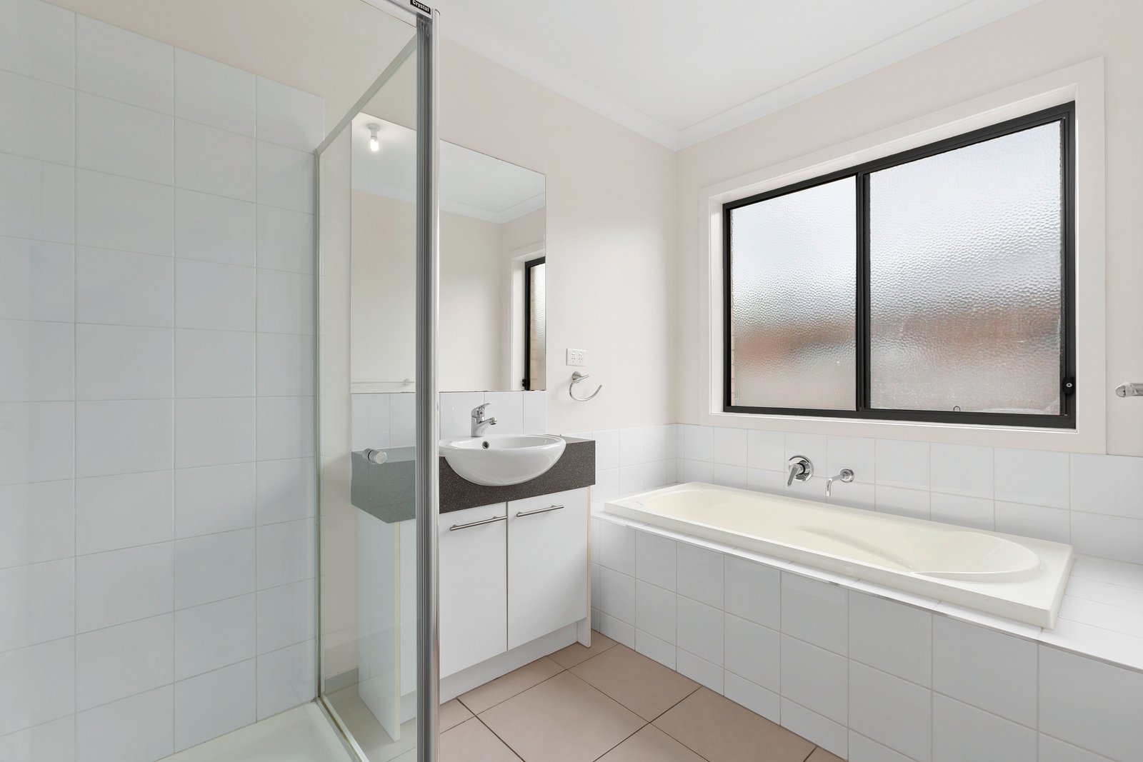 13 Ebbtide Drive, Leopold image 8