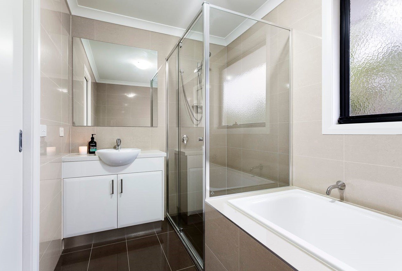 1/3 Echuca Road, Greensborough image 5