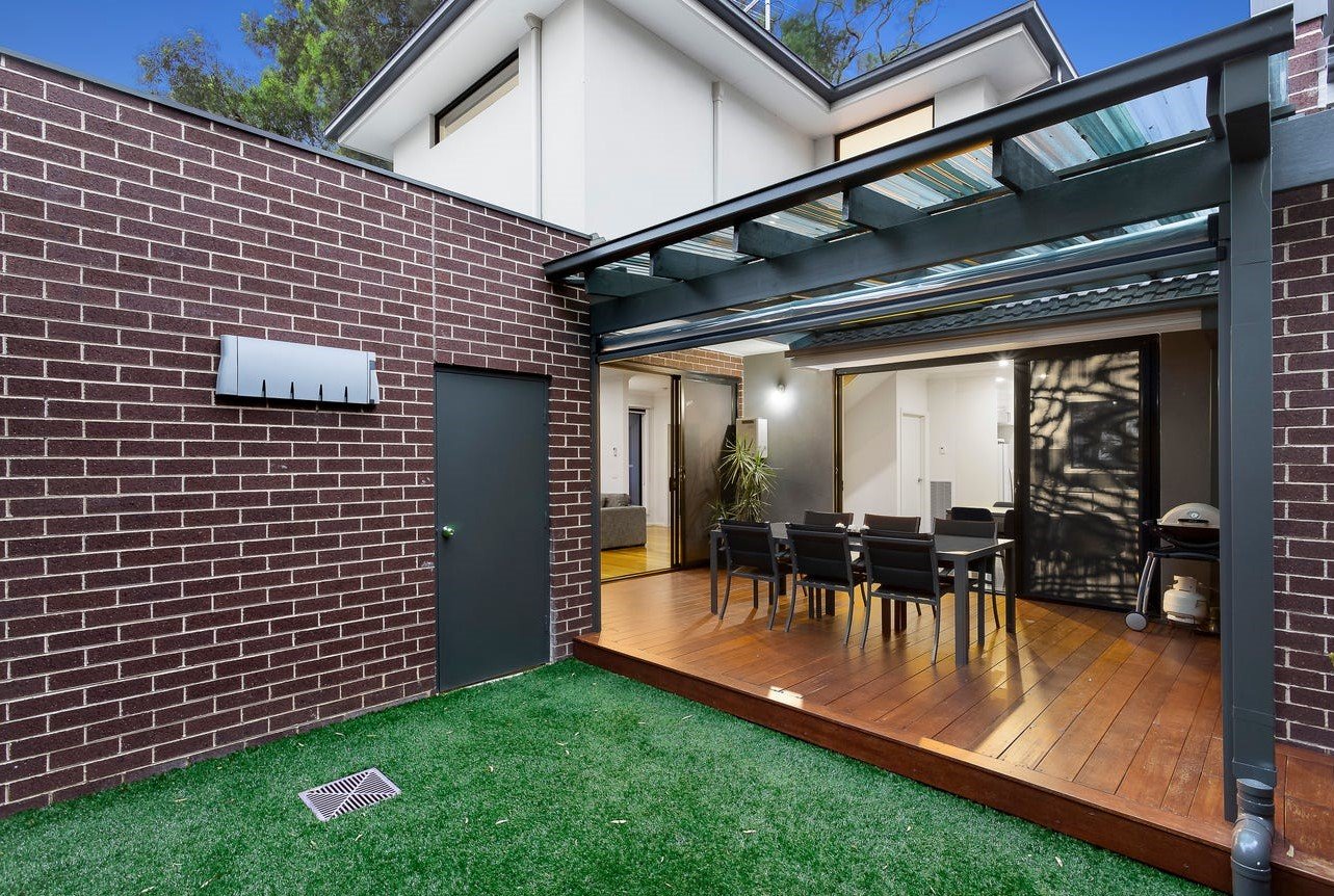 1/3 Echuca Road, Greensborough image 6