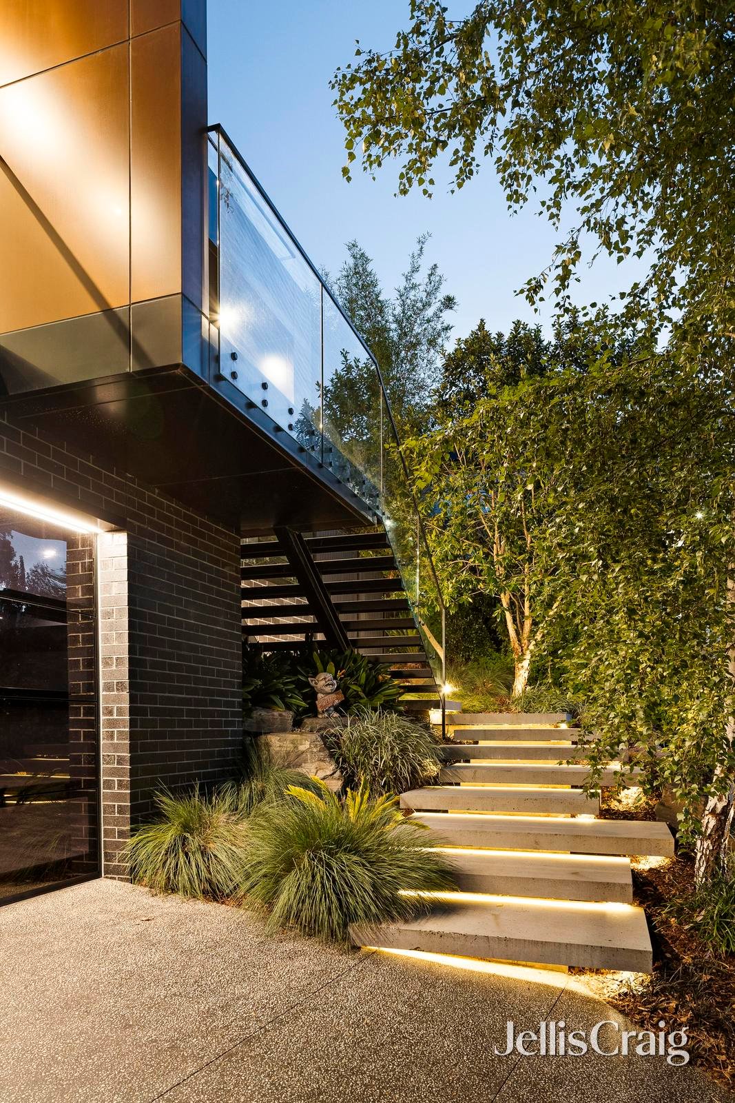 13 Edward Willis Court, Lower&nbsp;Plenty image 2