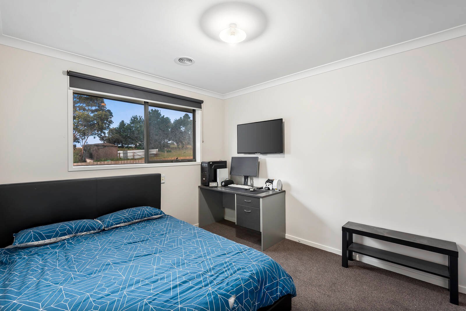 Property Gallery Thumbnail 9