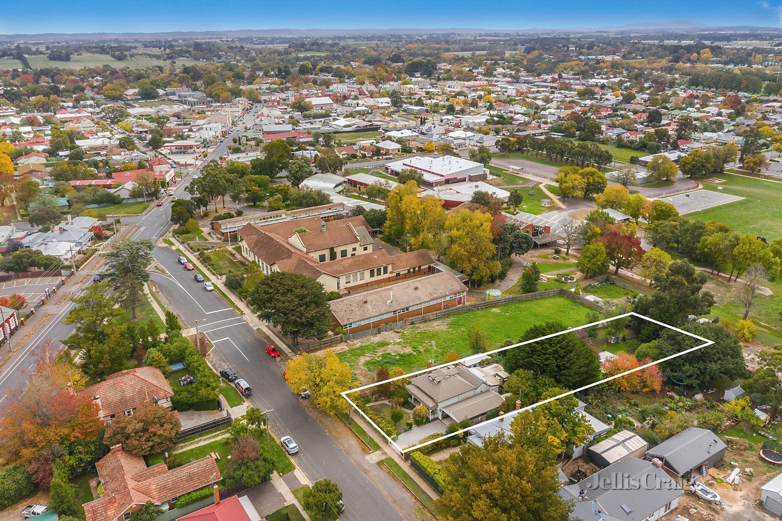 13 Epping Street, Kyneton image 11