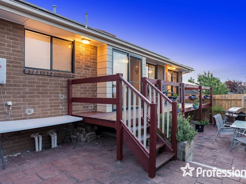 13 Erskine Ridge, Mooroolbark image 12