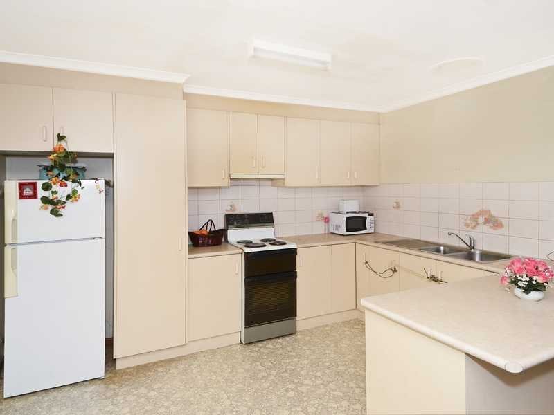 1/3 Everett Close, Herne Hill image 3