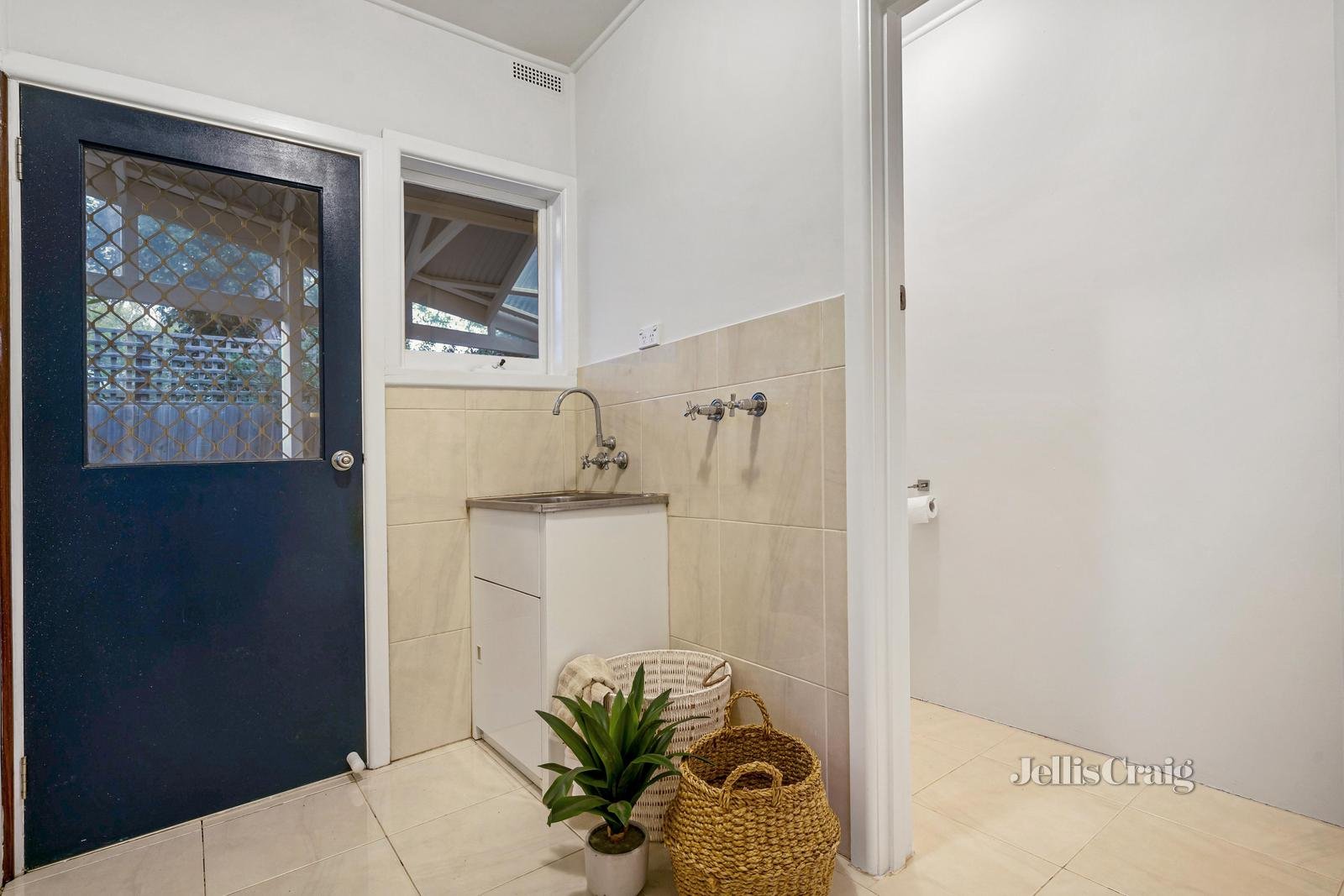 1/3 Fernwood Avenue, Ringwood East image 8