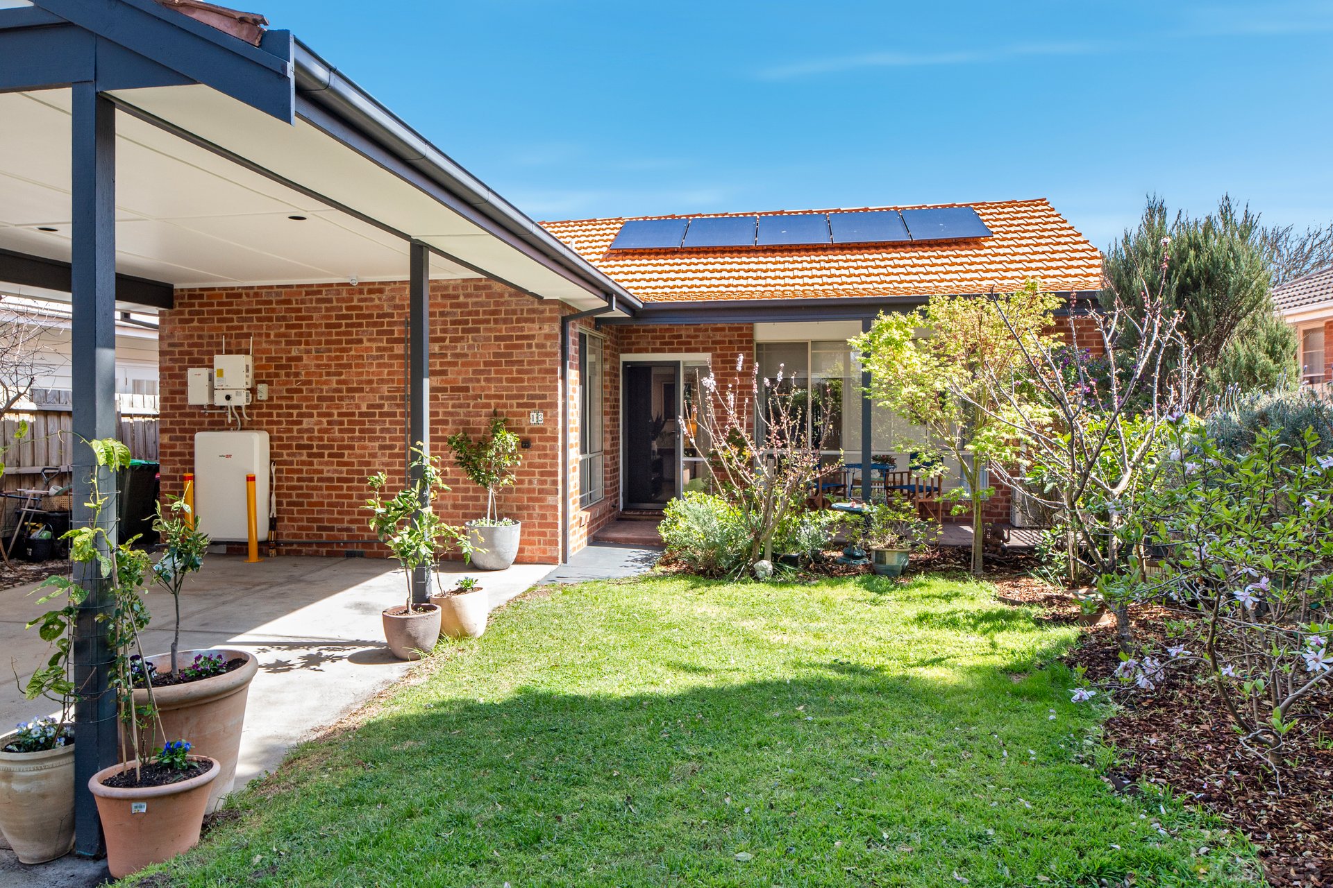 1 / 3 Field Street Hampton