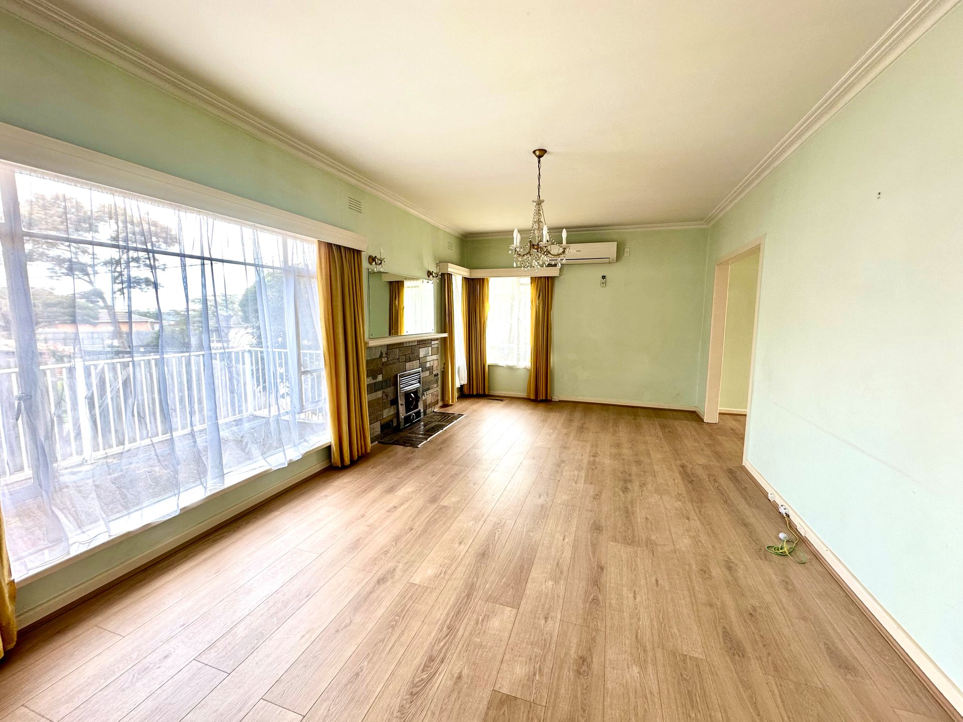13 Finch Street, Burwood image 2