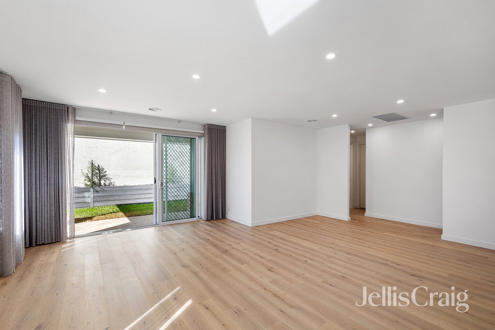 13 Finian Street, Wollert image 3