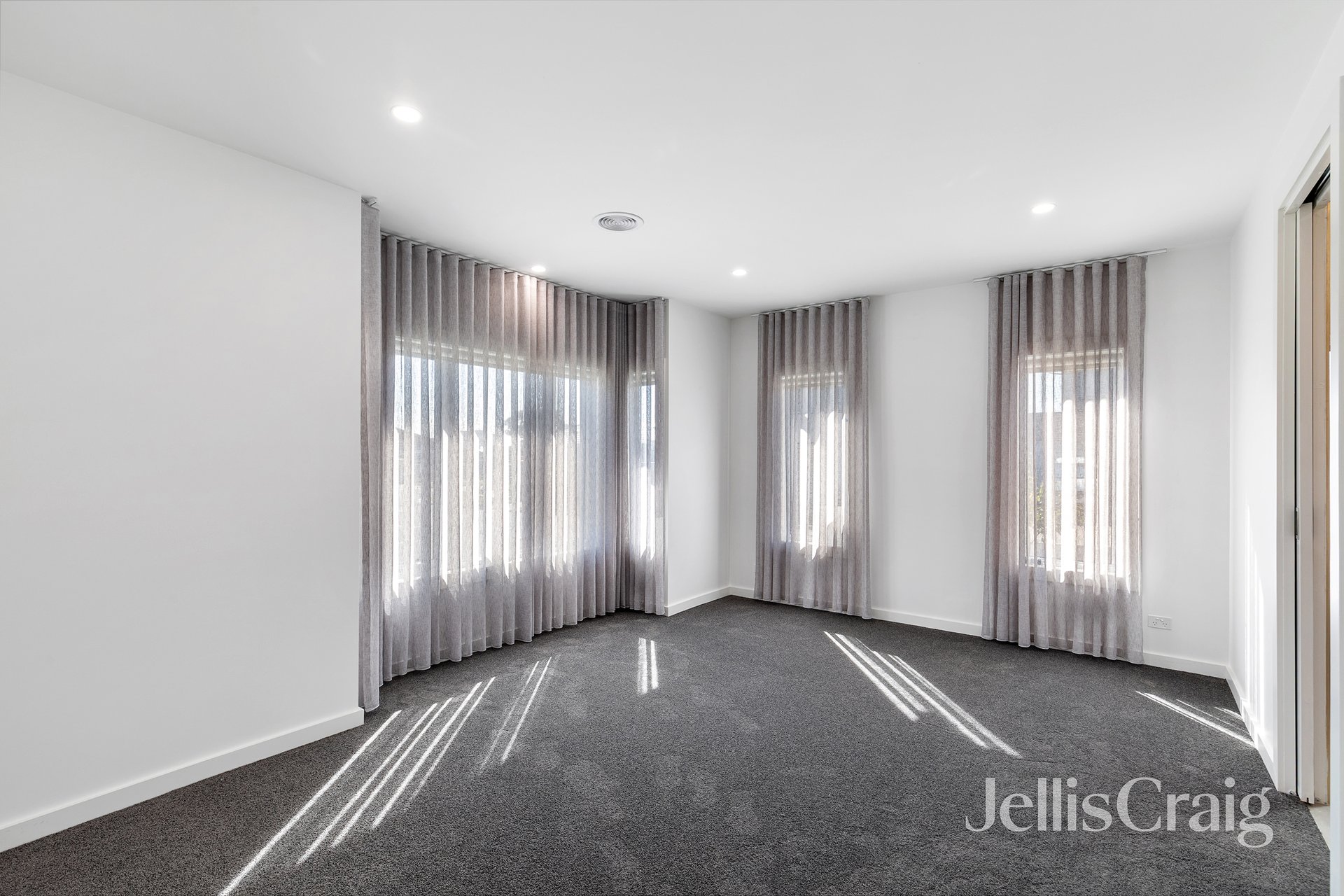 13 Finian Street, Wollert image 6