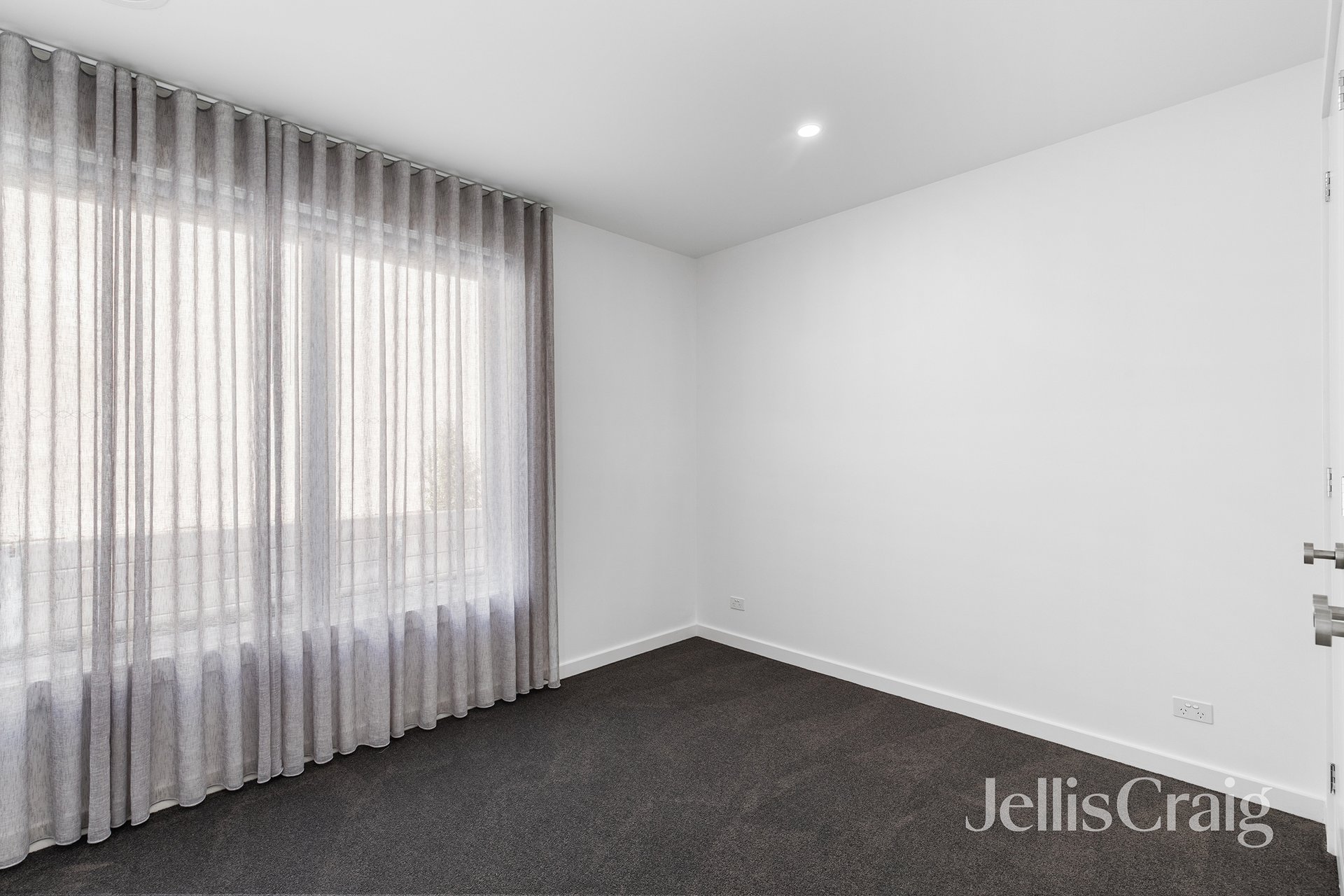 13 Finian Street, Wollert image 8