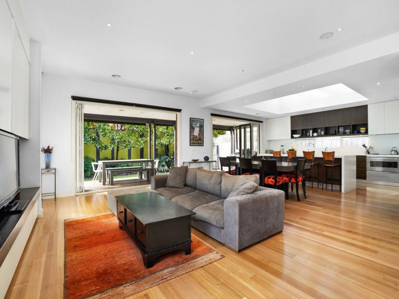 13 Foam Street, Elwood image 4