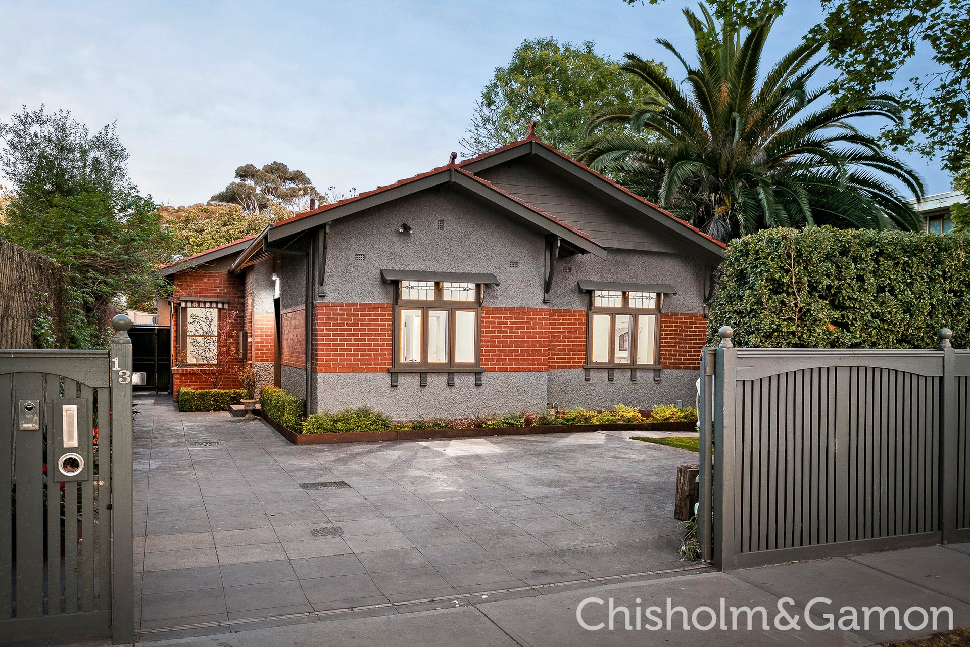 13 Foam Street, Elwood image 1