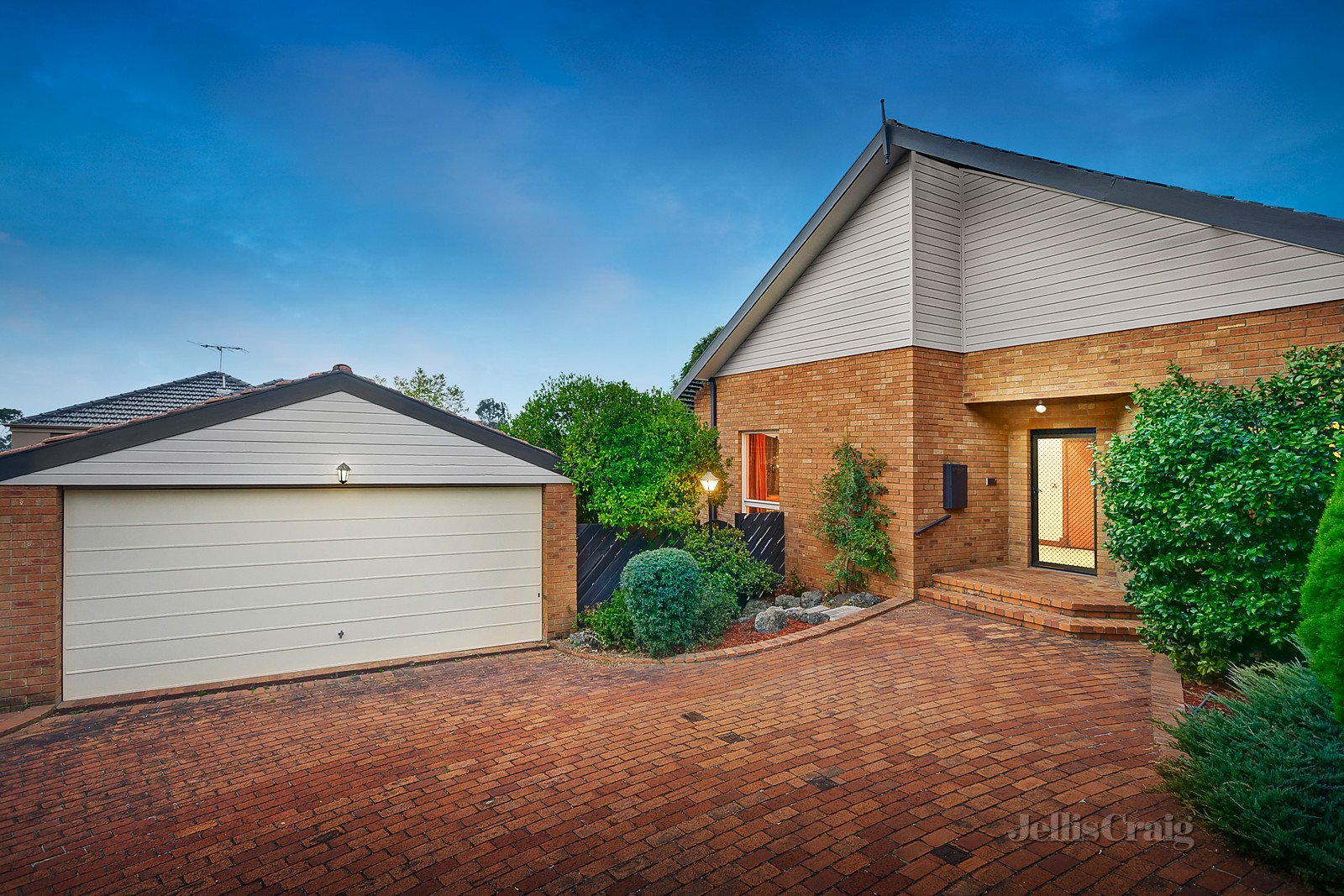 13 Forest Court, Templestowe image 1