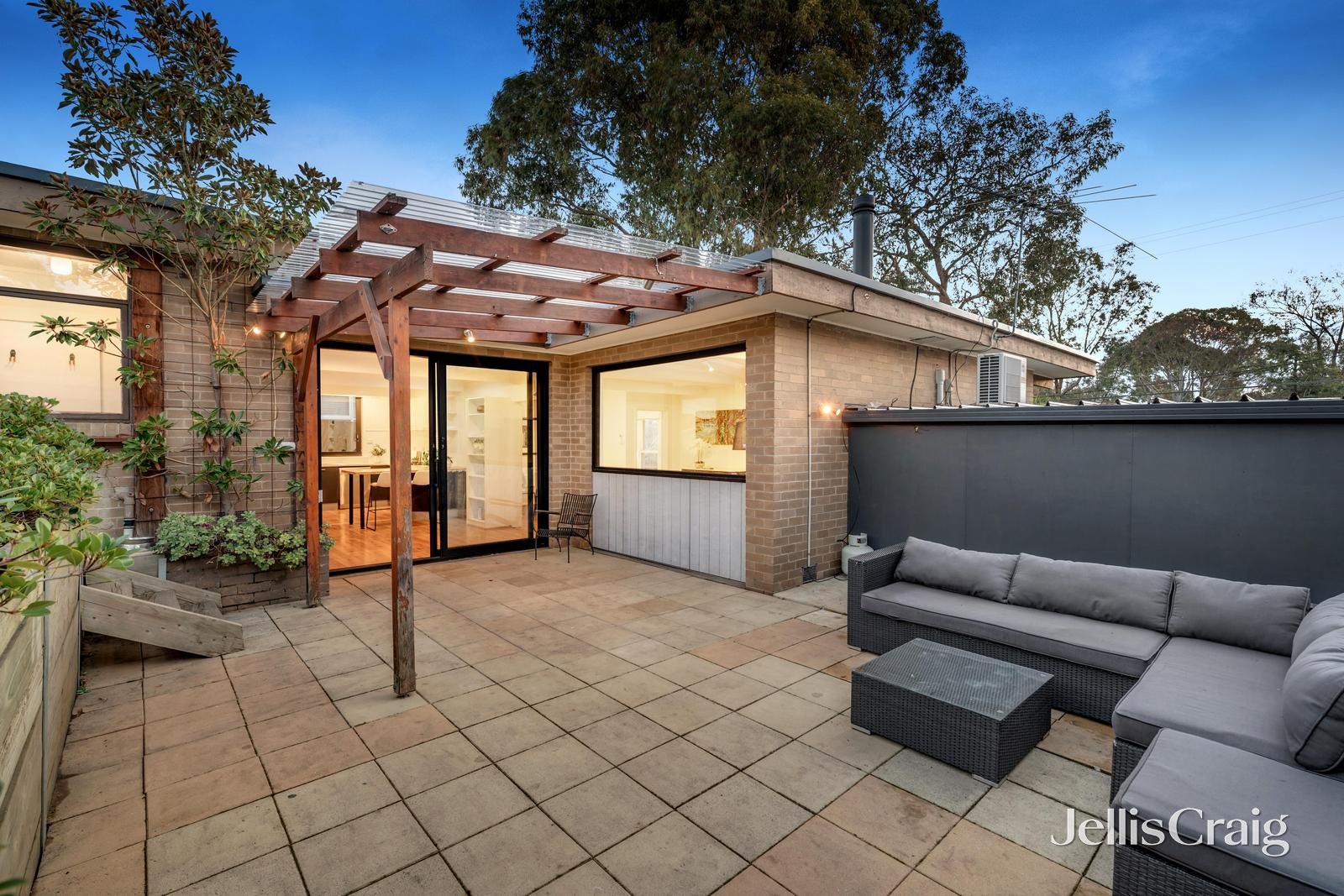 13 Forest Road, Forest Hill image 11
