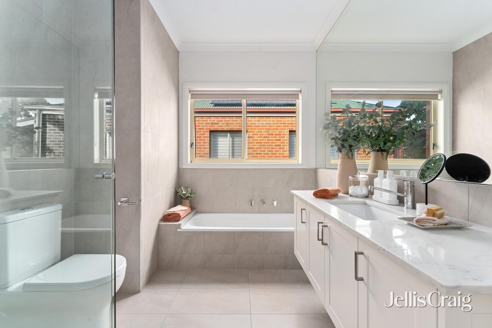 13 Garden Court, Lake&nbsp;Gardens image 19