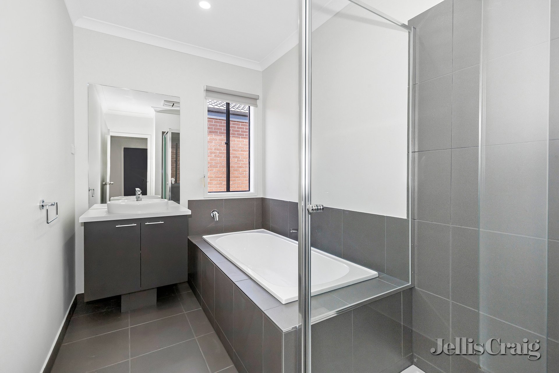 13 Gellibrand Road, Winter Valley image 5