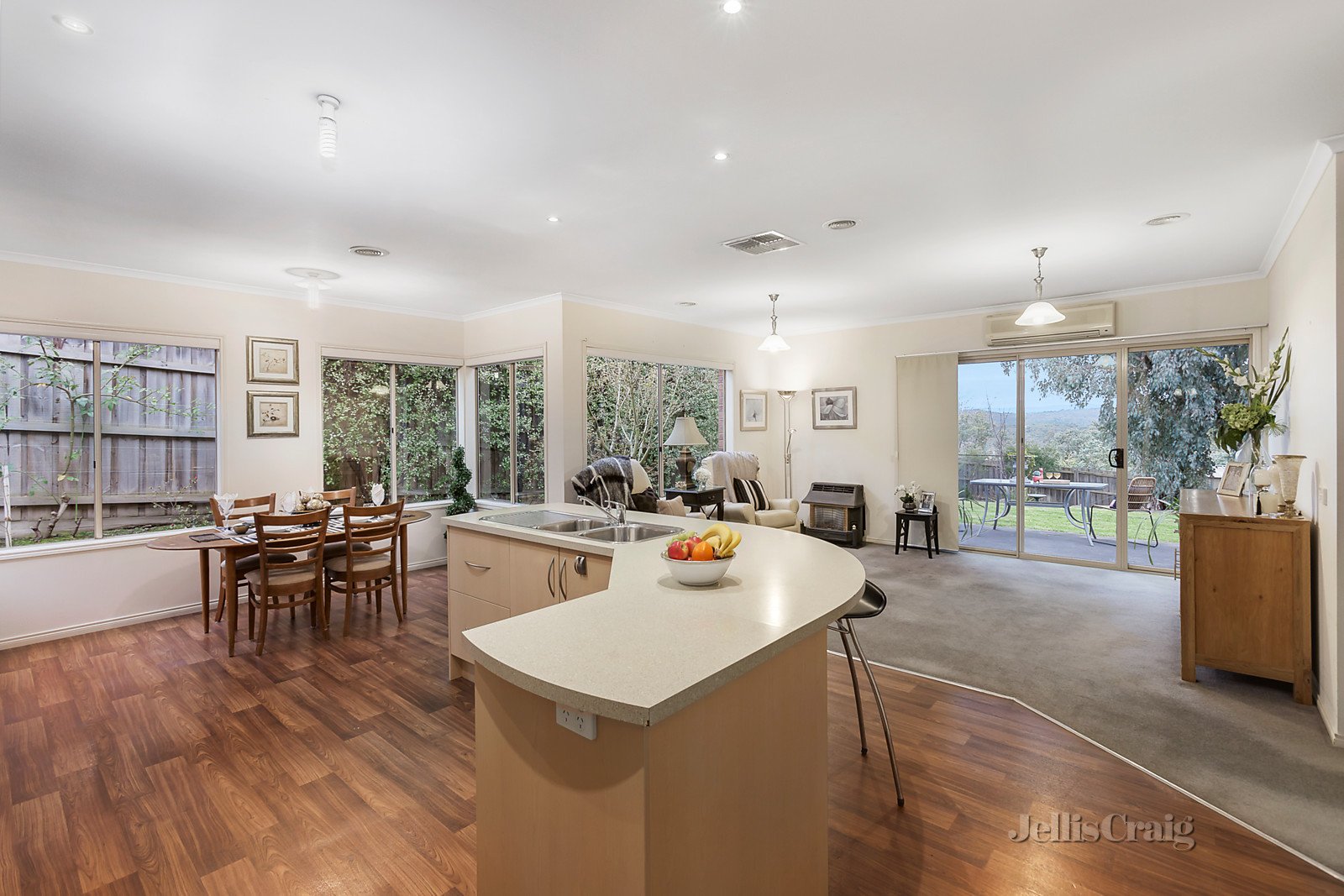 13 Glen View Close, Diamond Creek image 4