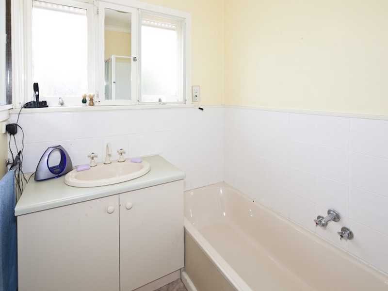 13 Great Britain Street, Herne Hill image 8