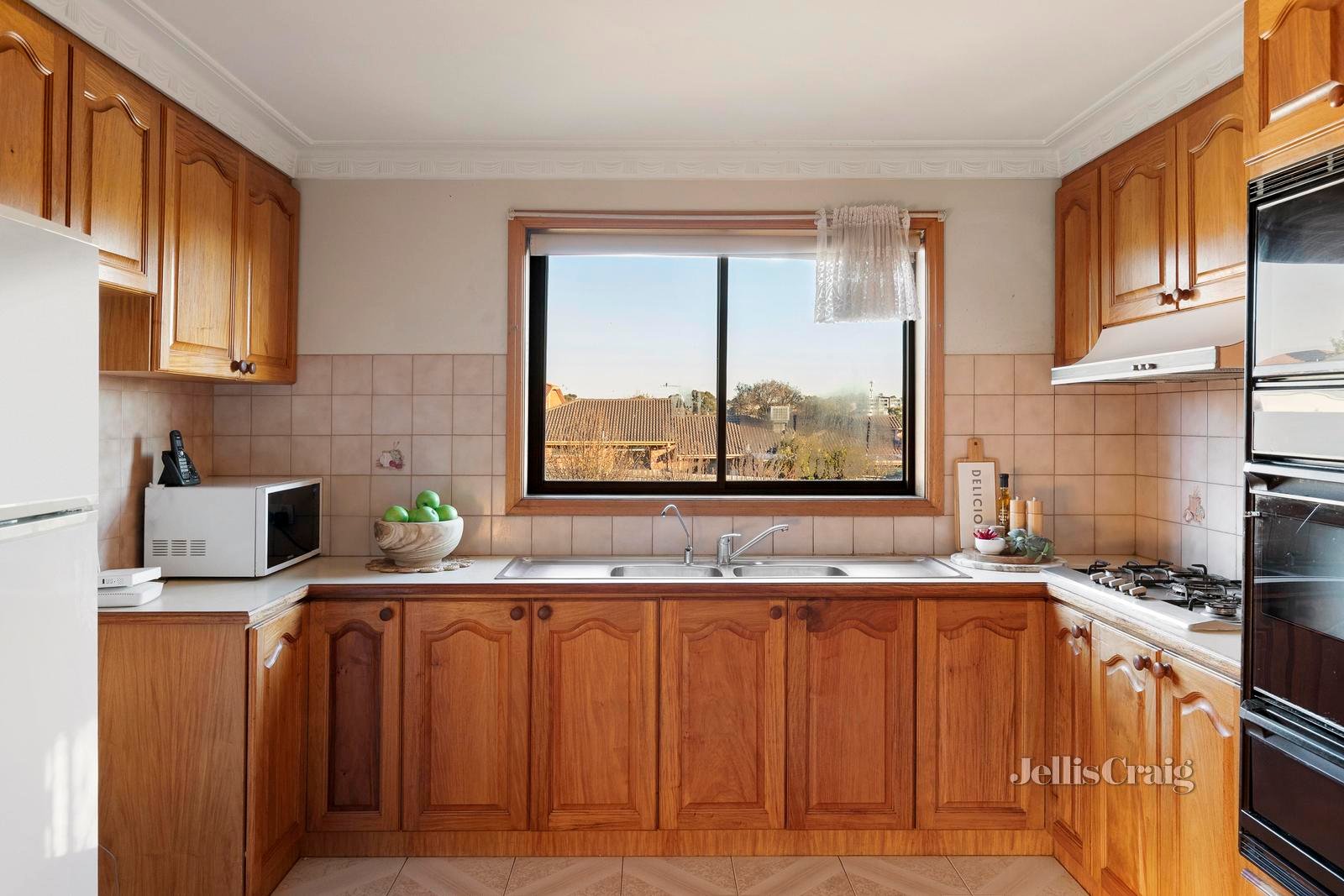 13 Greenhills Road, Bundoora image 7