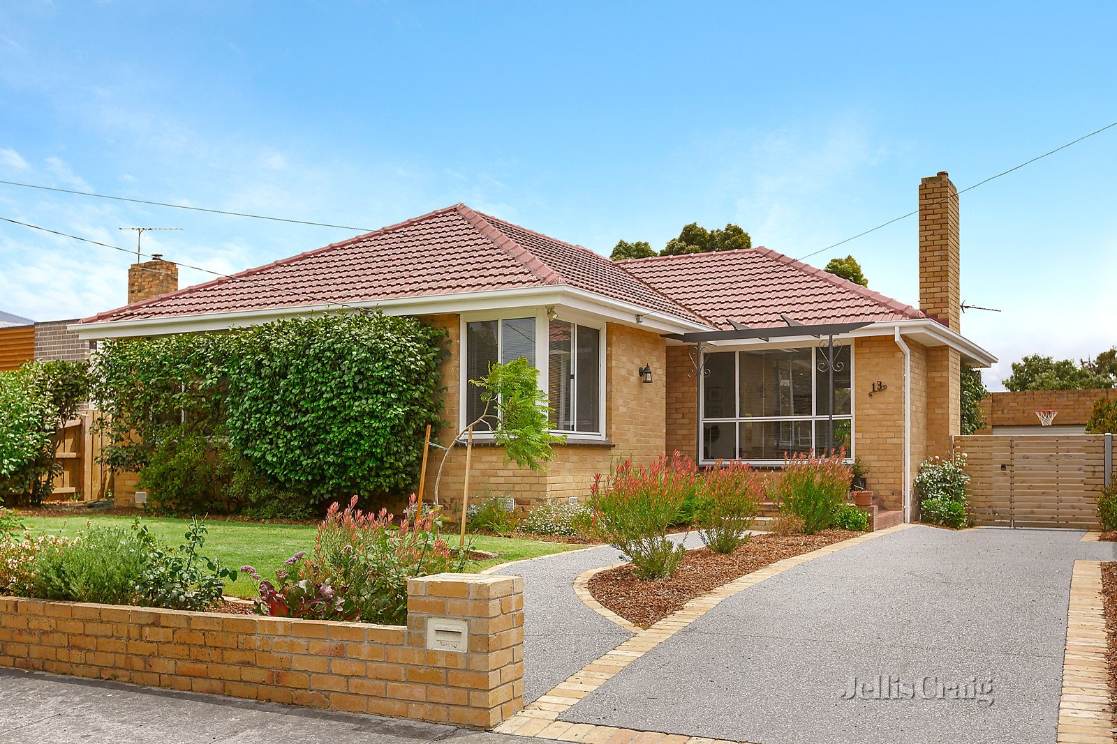 13 Greenview Court, Bentleigh East image 2