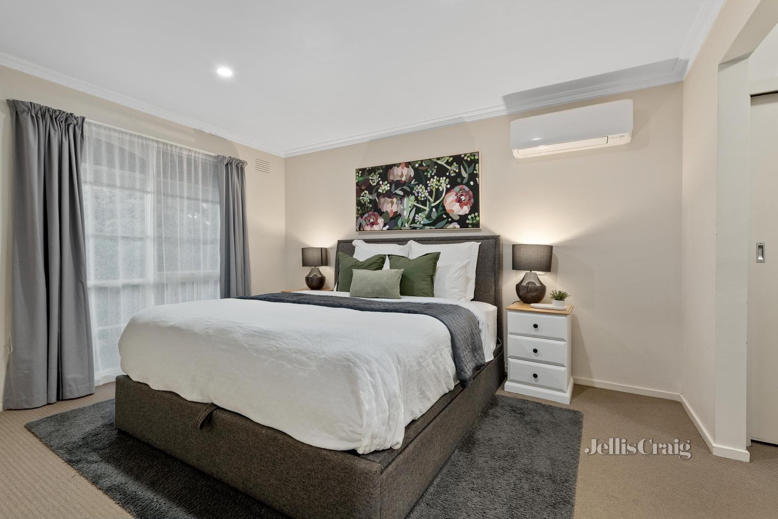 13 Guinevere Parade, Glen Waverley image 7