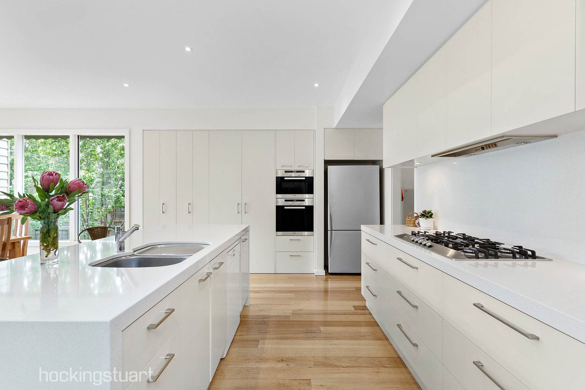 13 Halifax Street, Mont Albert North image 6