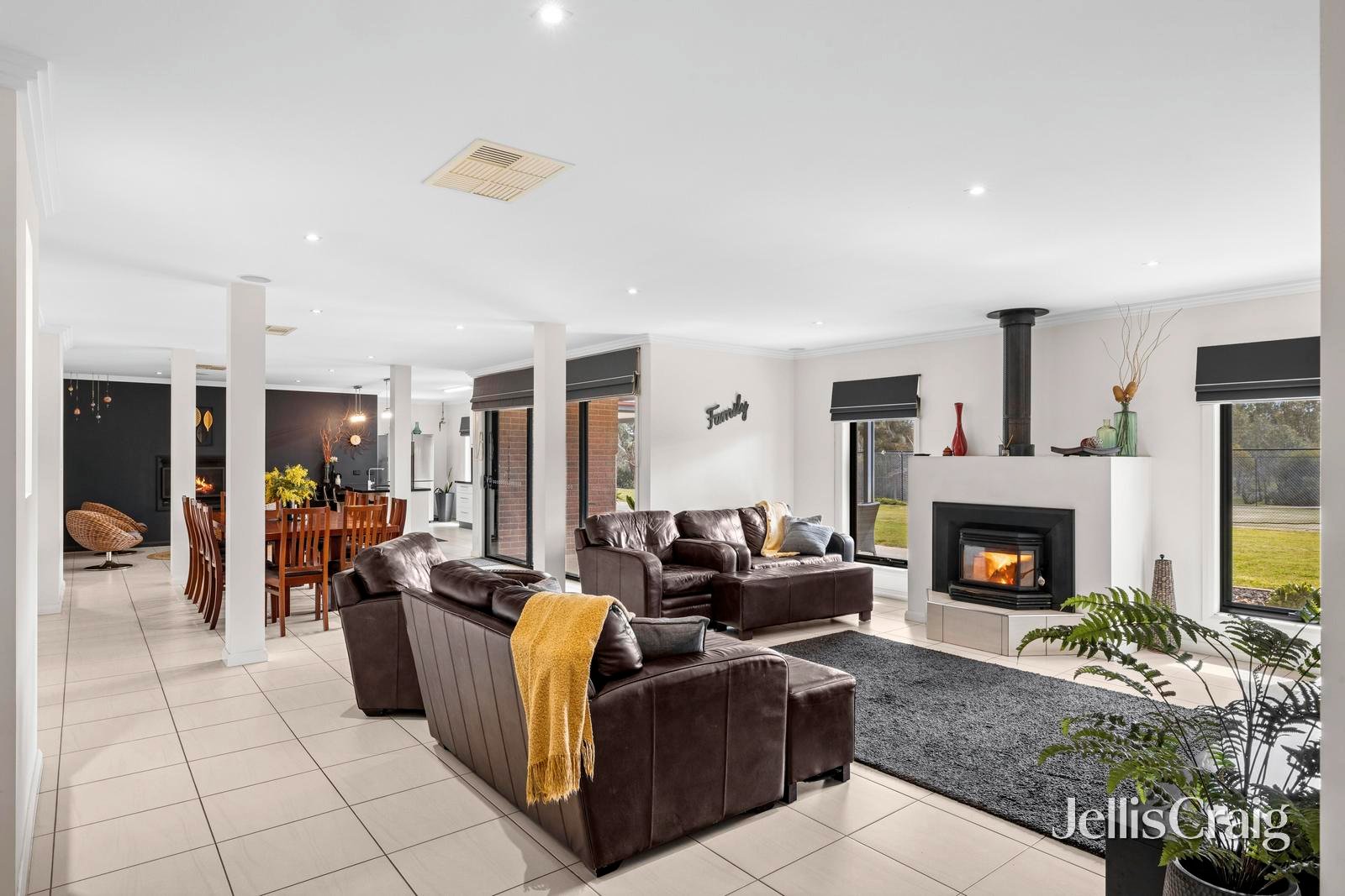 13 Hamilton Way, Lockwood South image 3