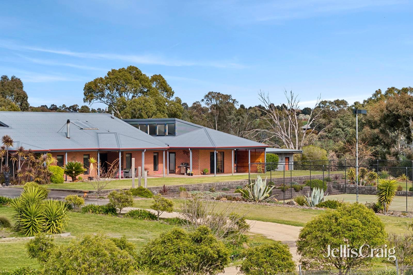 13 Hamilton Way, Lockwood South image 4