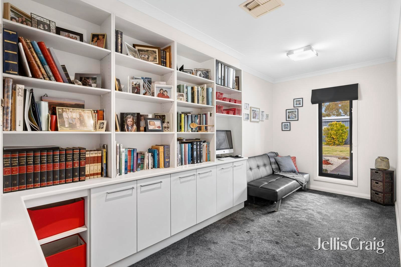13 Hamilton Way, Lockwood South image 11