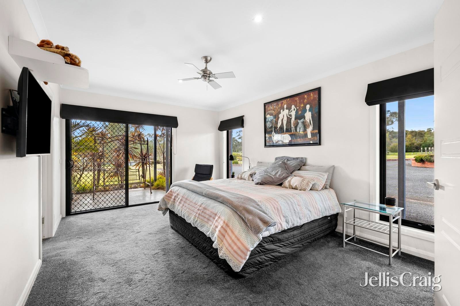 13 Hamilton Way, Lockwood South image 12