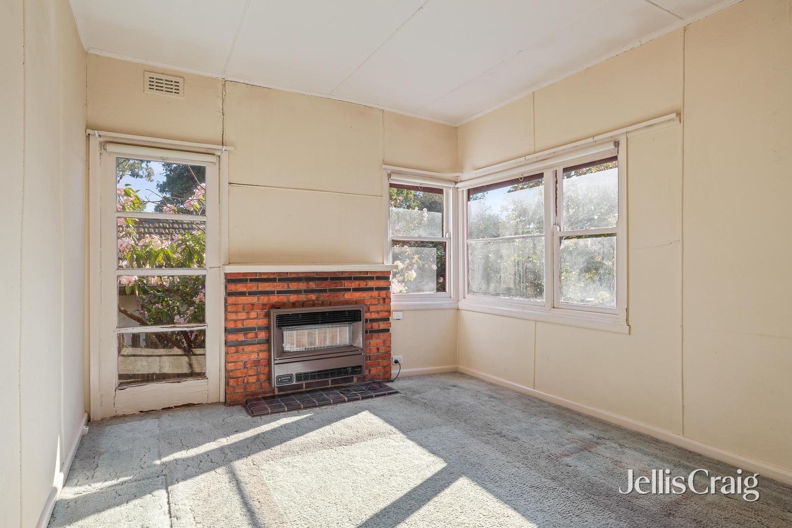 1/3 Herbert Street, Ringwood image 2