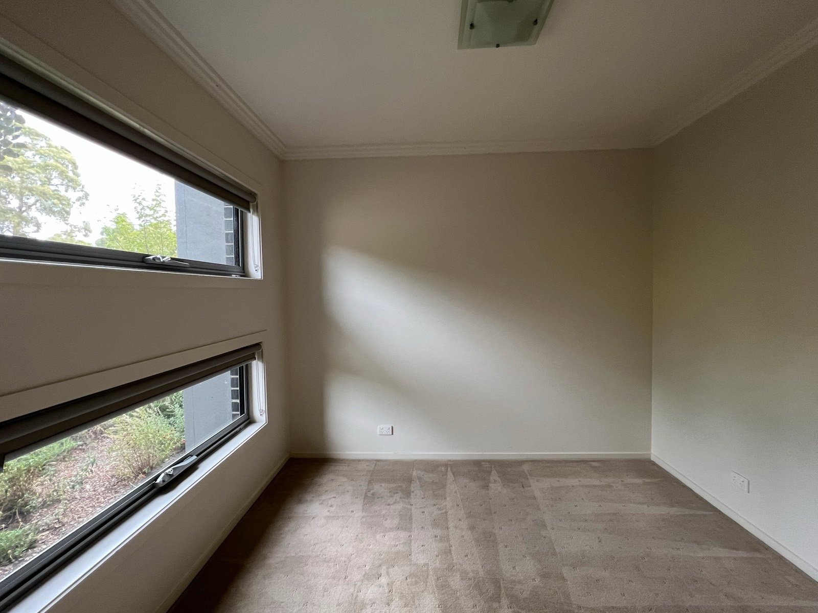 Property Gallery Thumbnail 6