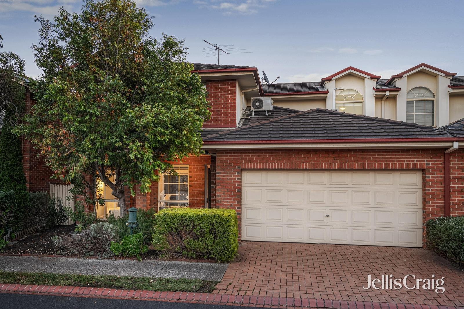 13 Hester Walk, Macleod image 1