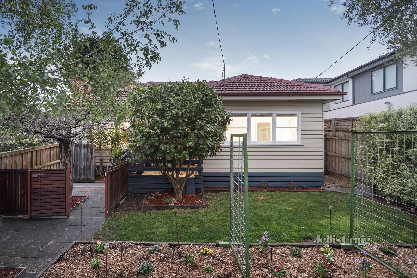 1/3 Heywood Street, Ringwood image 1