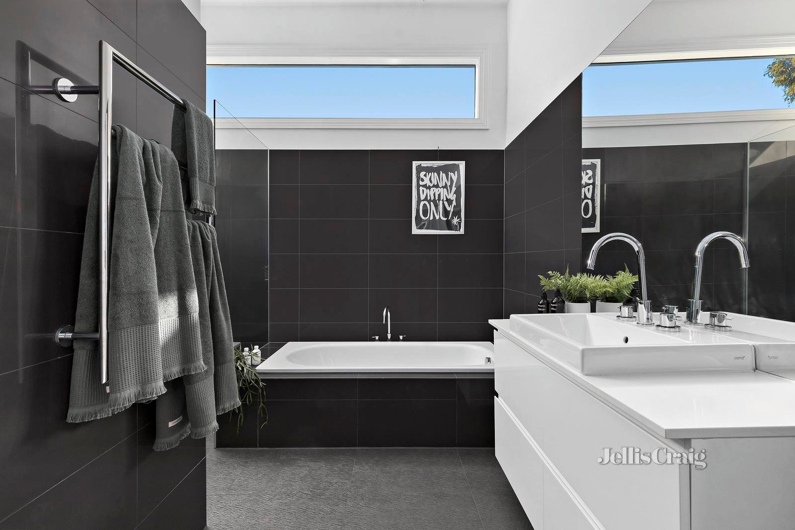 13 Hillside Terrace, Ascot Vale image 10