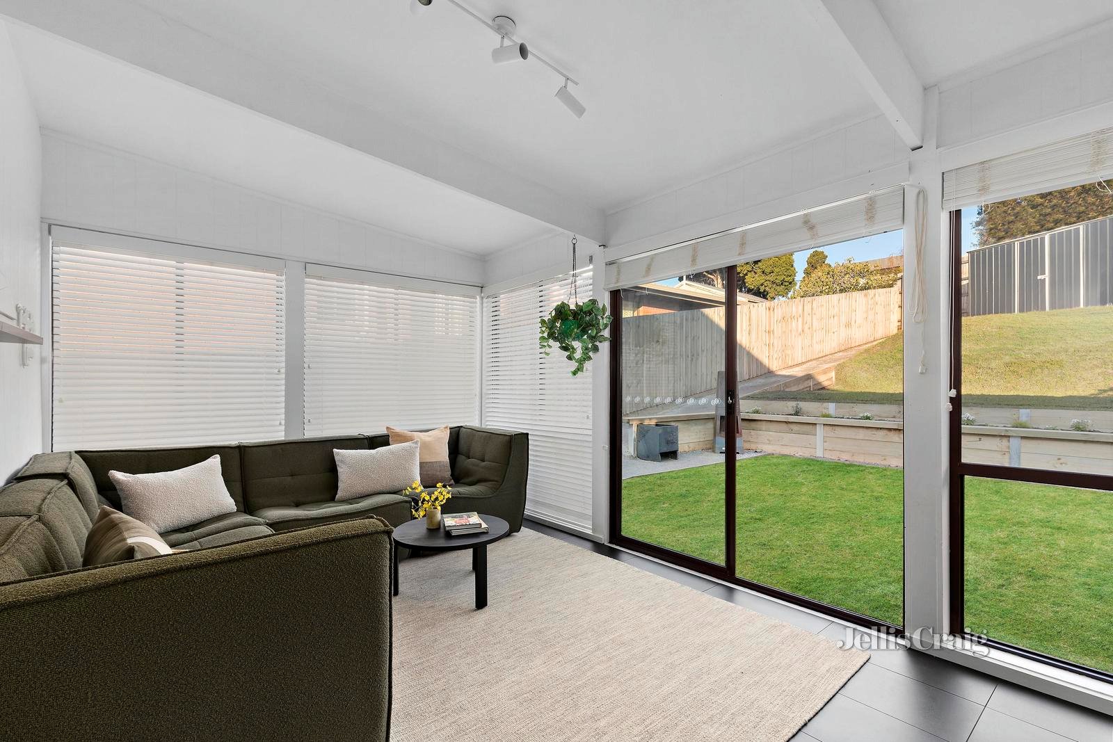 13 Hillside Terrace, Ascot Vale image 11