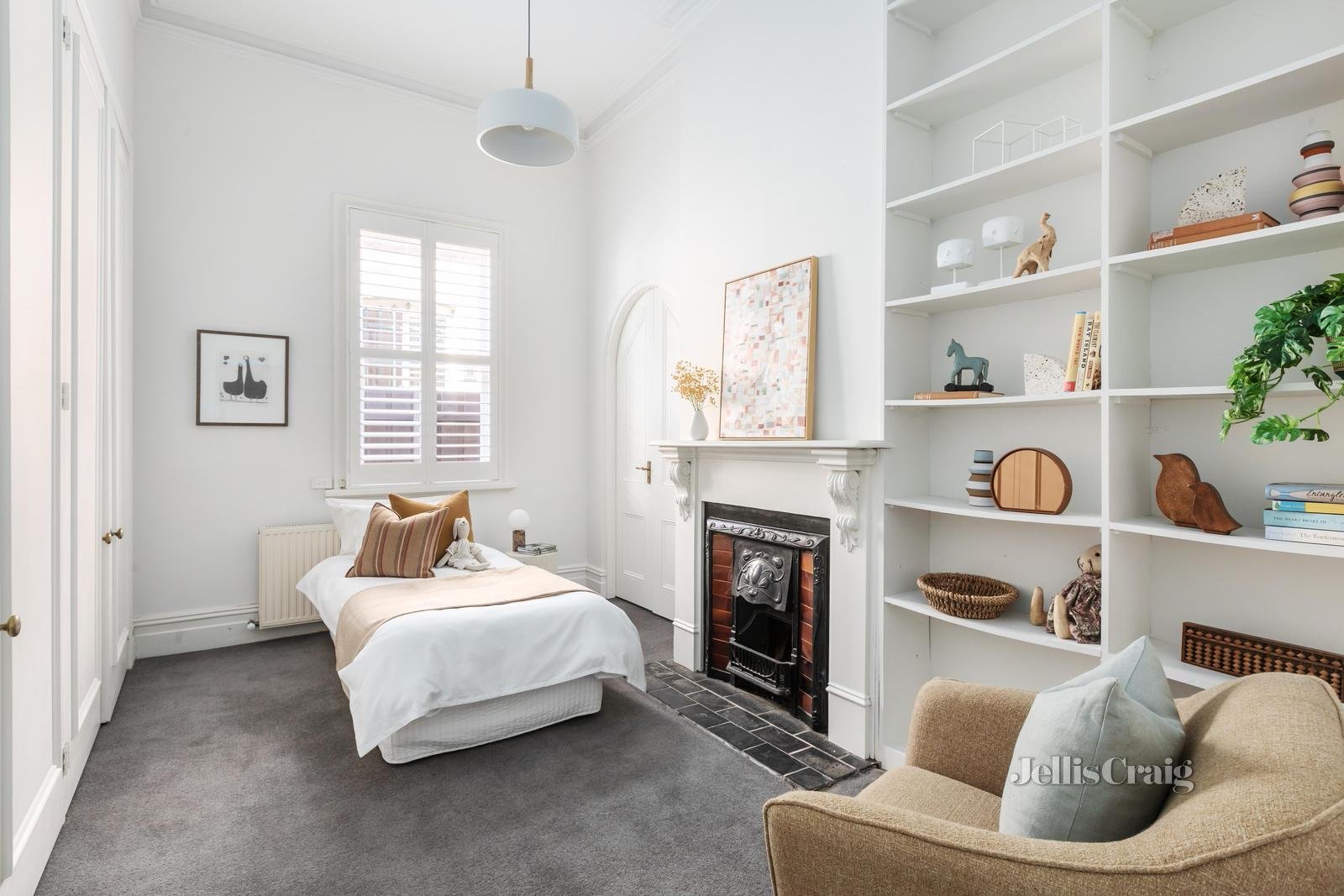 13 Hobson Street, South Yarra image 12