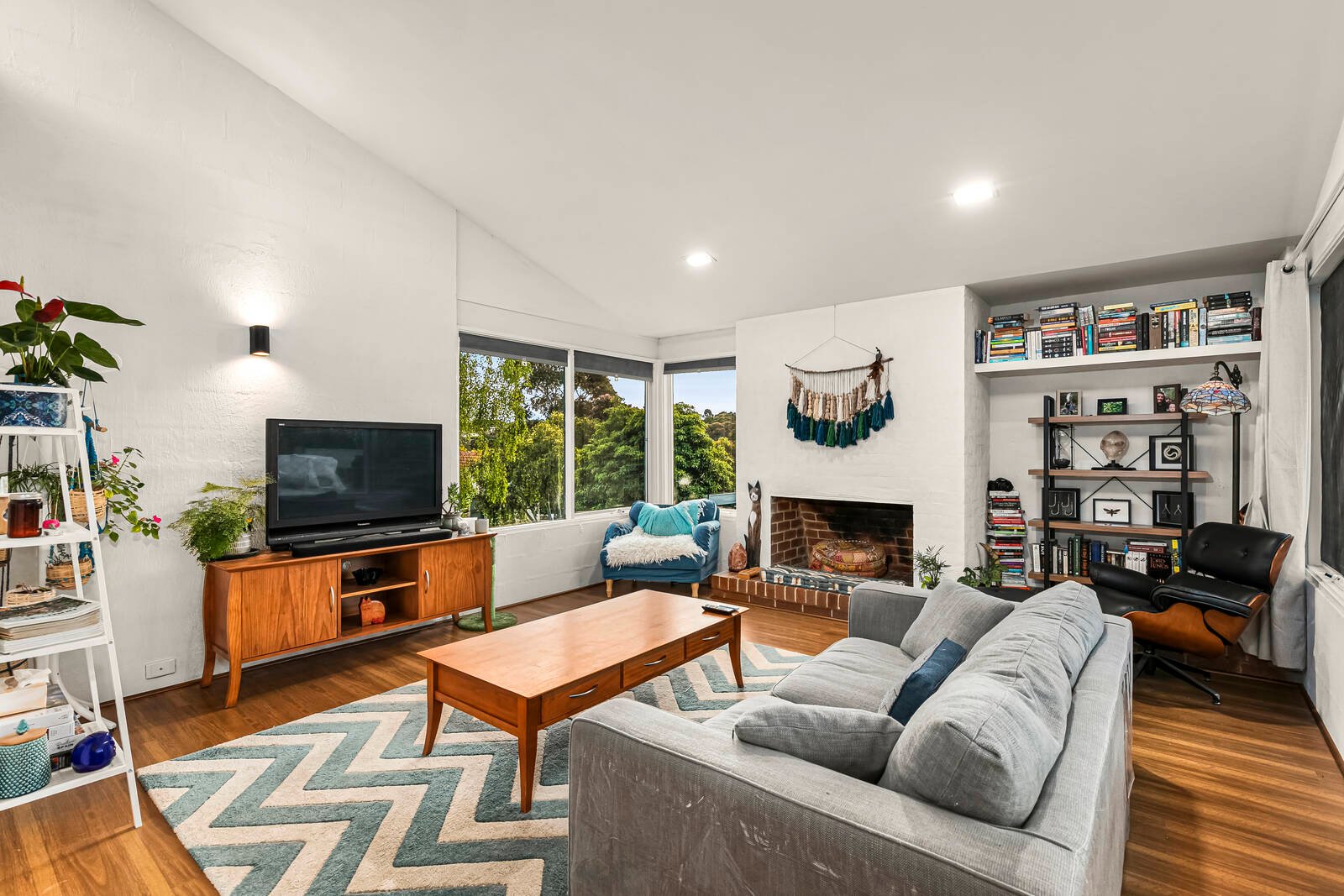 Property Gallery Thumbnail 3