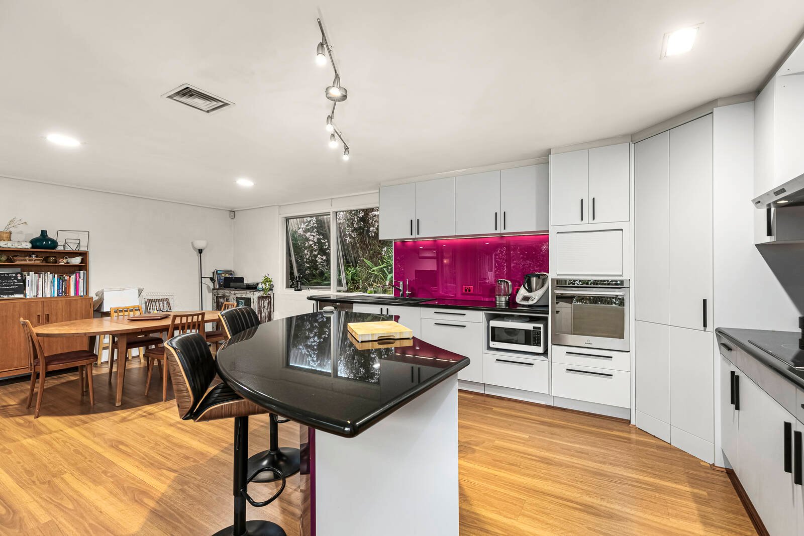 Property Gallery Thumbnail 5
