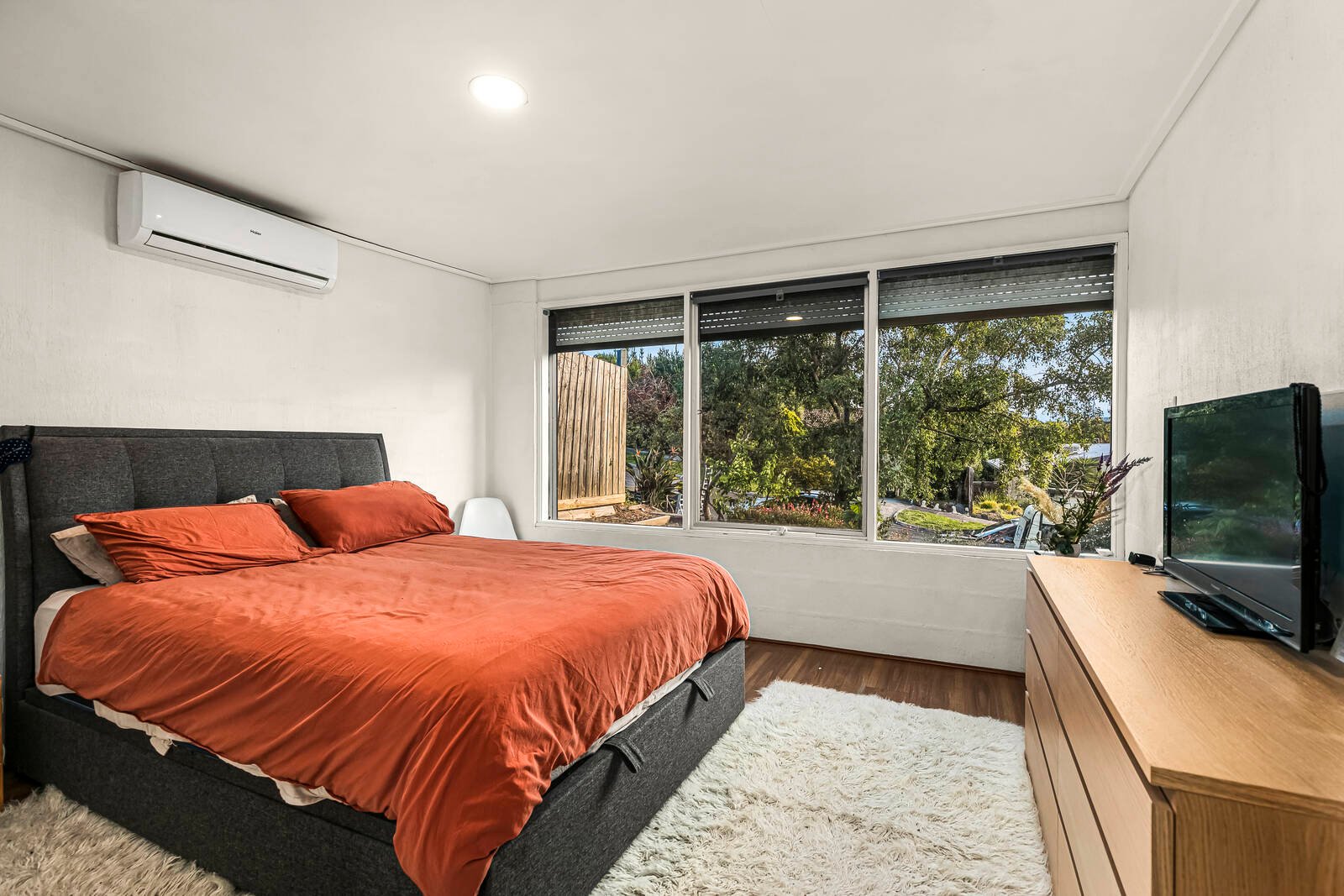 Property Gallery Thumbnail 9