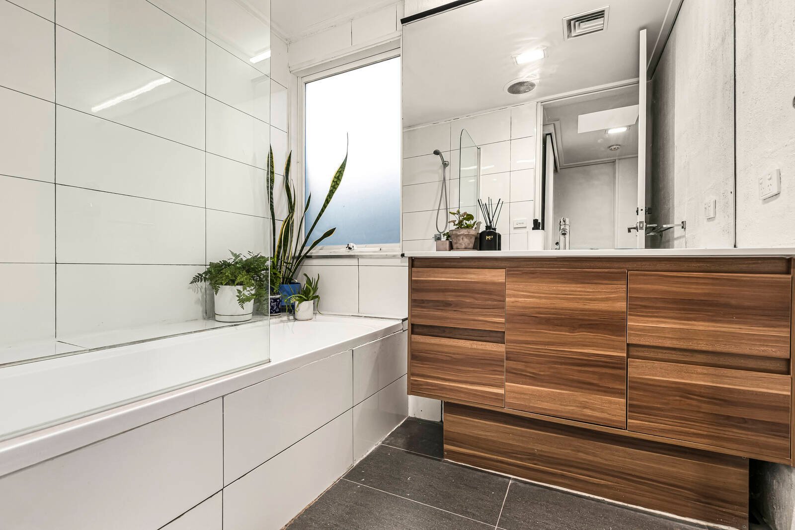 Property Gallery Thumbnail 10