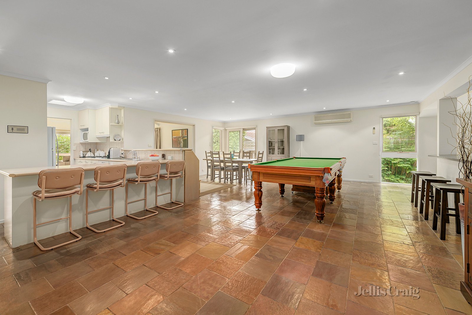 13 Inglewood Close, Doncaster East image 3