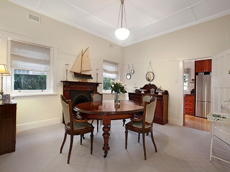 13 Inglisby Road, Mont Albert image 3