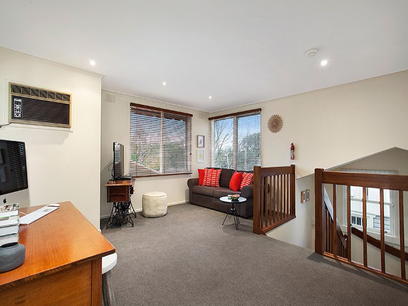 13 Inglisby Road, Mont Albert image 7